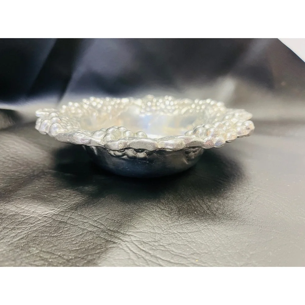 VTG Arthur Court Serving Dish Bowl Coaster Silver Metal Grape Vine Embossed 1995